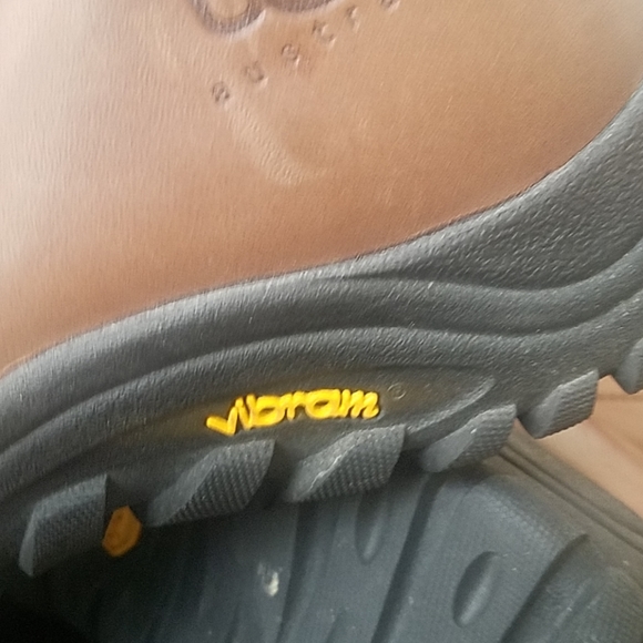 UGG  Men's leather boots size 12M - Picture 4 of 4